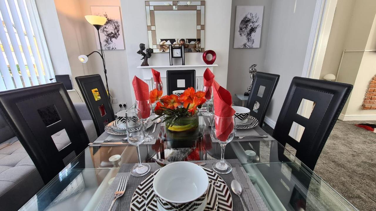 מנצ'סטר Stunning Holiday Home. Free Parking. מראה חיצוני תמונה